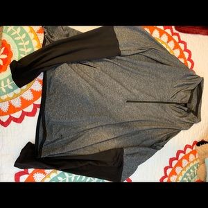 Quarter zip pull over